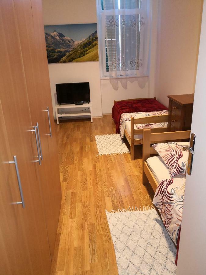 شقة غييكا  في Apartman Bulevard المظهر الخارجي الصورة